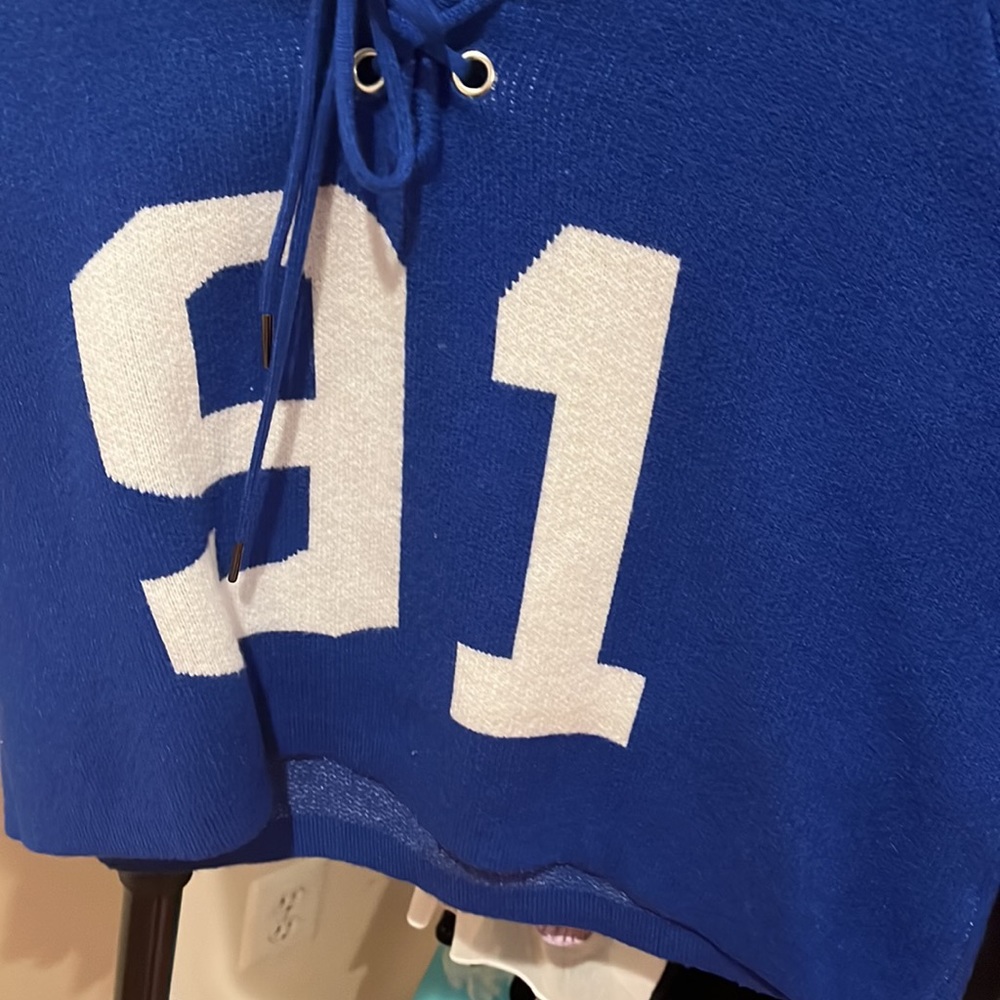 Blue sweater - Picture 2 of 2